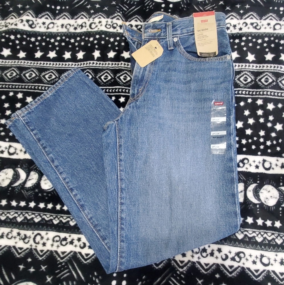 Levi's Women's Straight Leg Jeans - Medium Blue